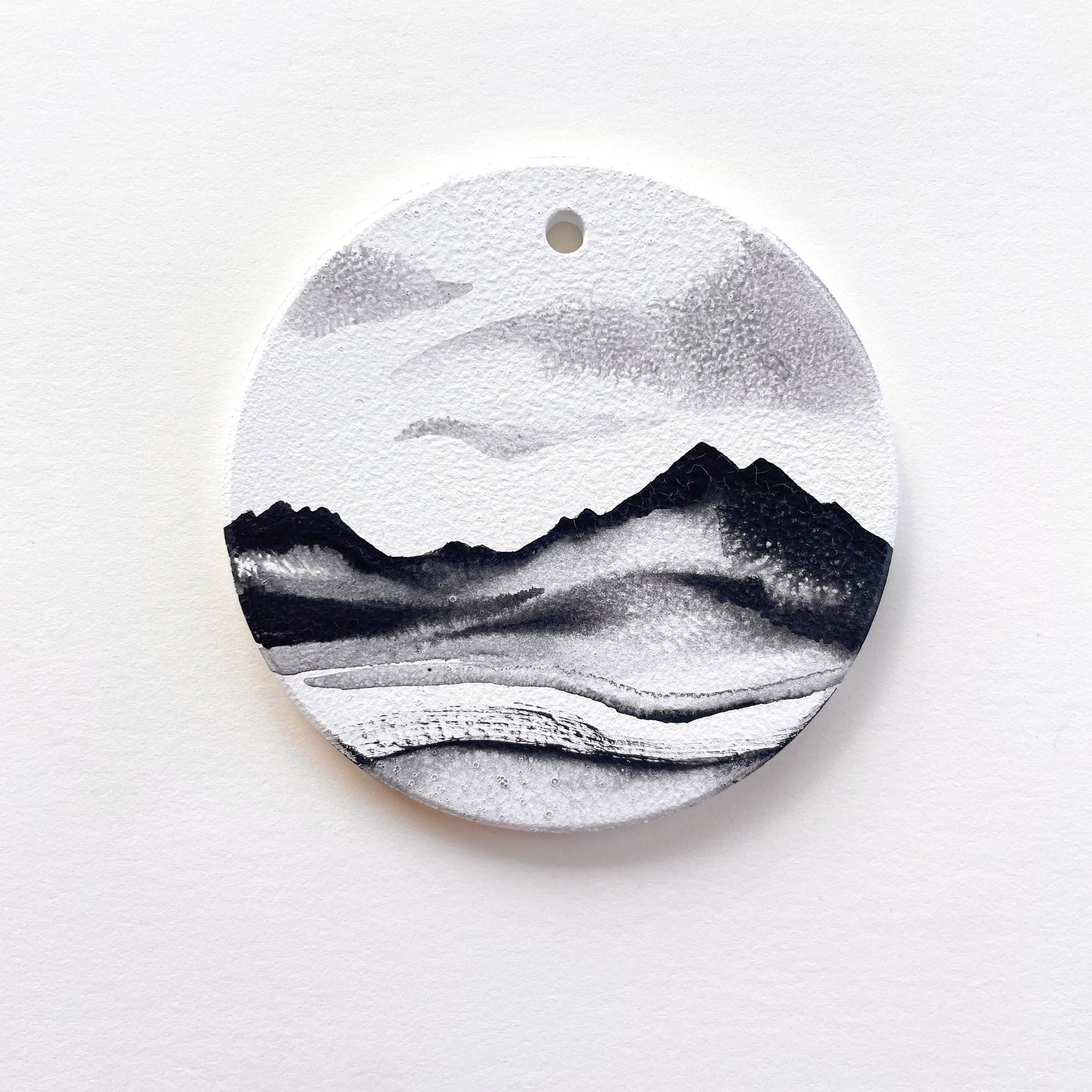 Silent ornament